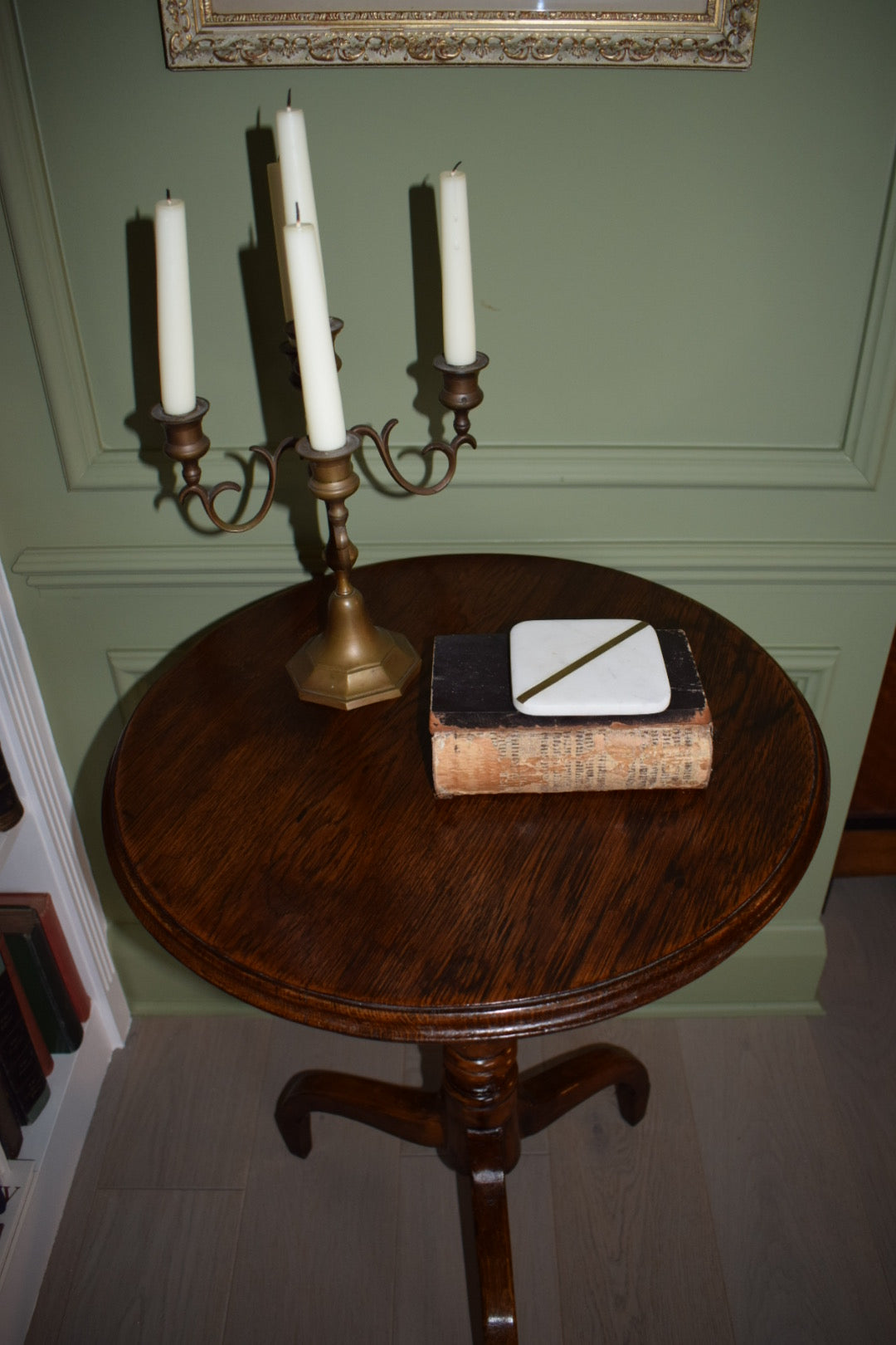 Antique Georgian Oak Pedestal wine top tripod table