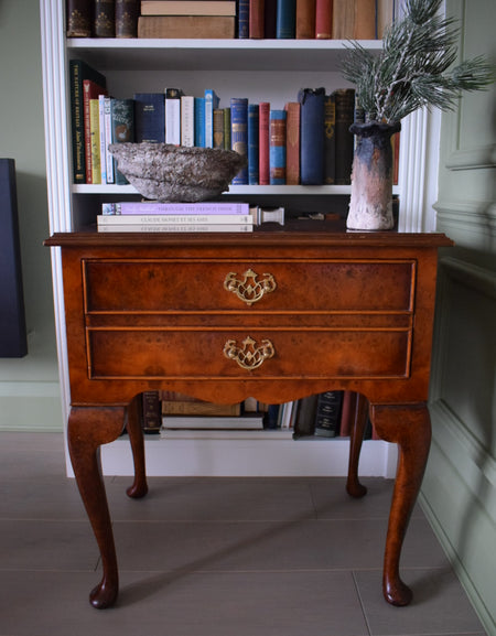 Gorgeous vintage Burr wood bedside or side Table