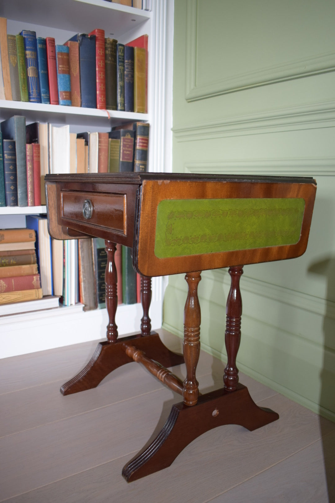 Stunning Flamed Mahogany Bedside Or End Wine Tables With green Leather Top