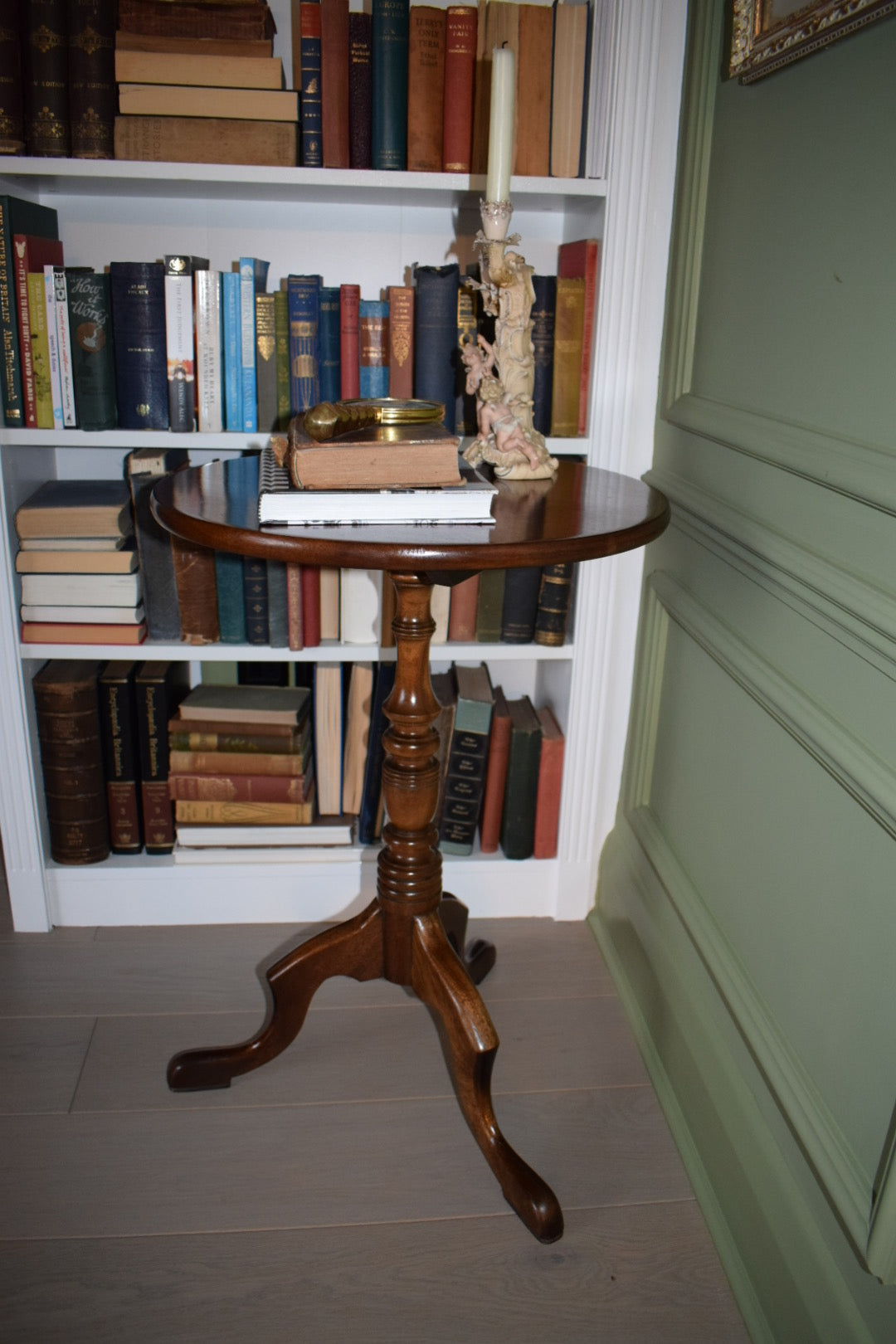 Antique Georgian Oak Pedestal wine top tripod table