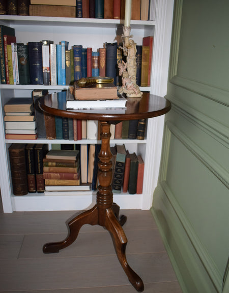 Antique Georgian Oak Pedestal wine top tripod table