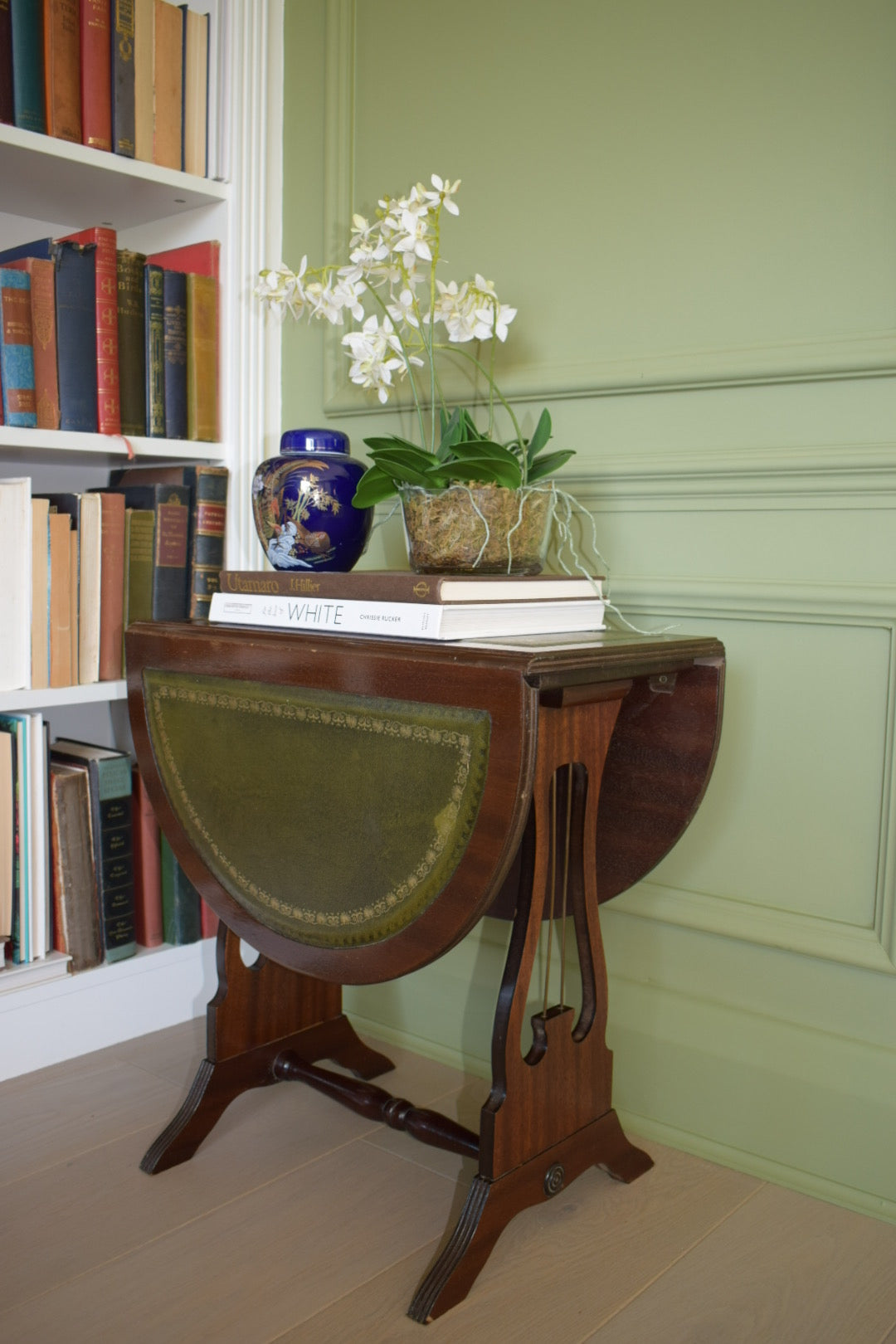 Beautiful Swivel Drop Leaf Mahogany Bedside Or End Wine Tables With Green Leather Top