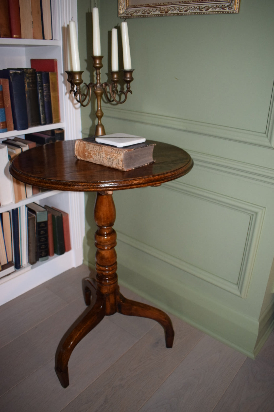 Antique Georgian Oak Pedestal wine top tripod table