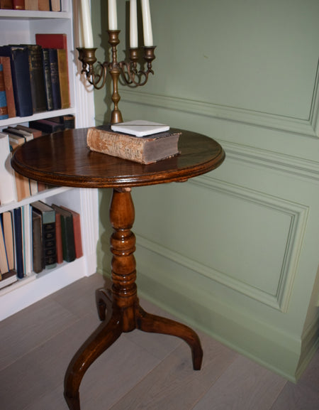 Antique Georgian Oak Pedestal wine top tripod table