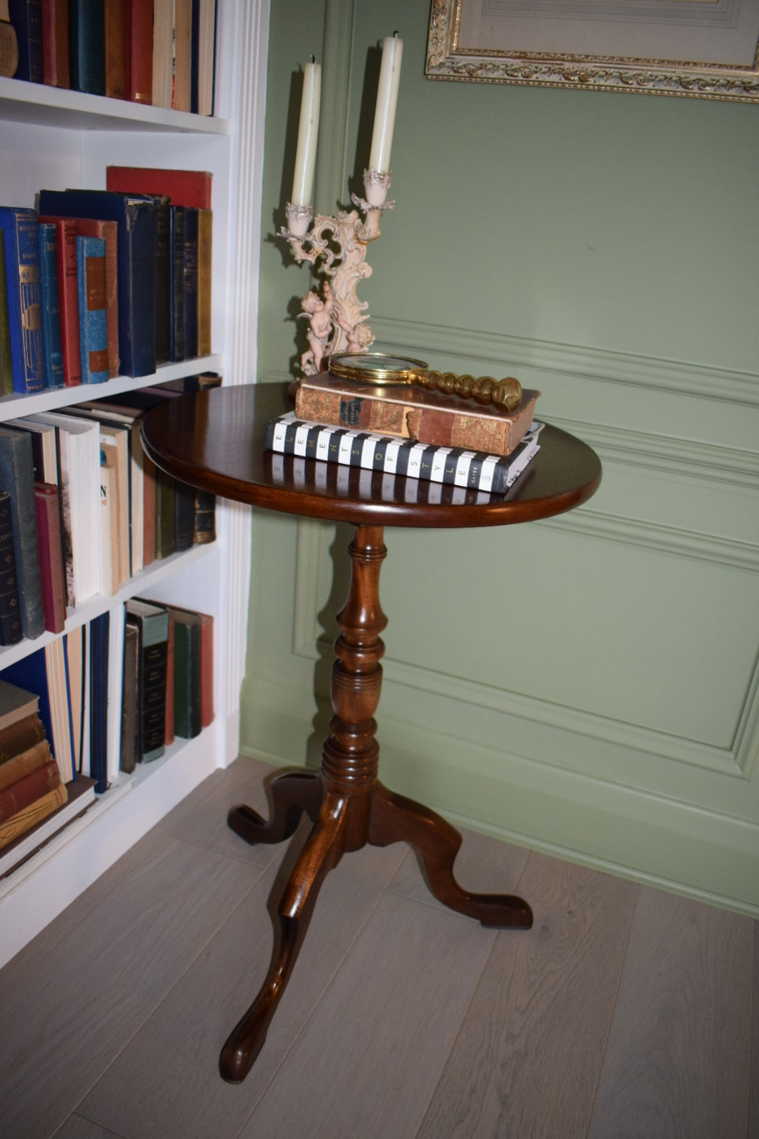 Antique Victorian Mahogany Tilt top tripod Wine table