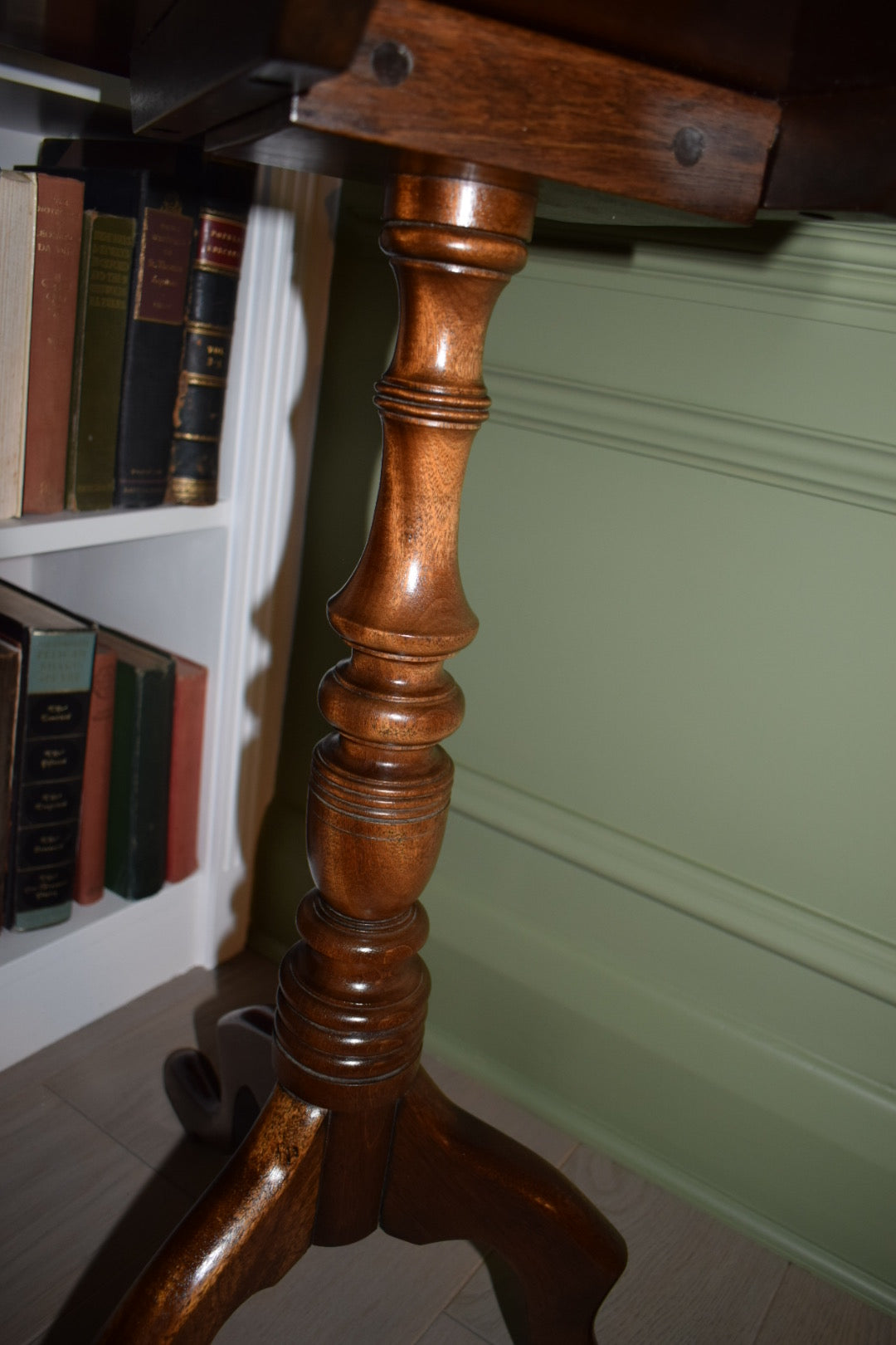 Antique Victorian Mahogany Tilt top tripod Wine table