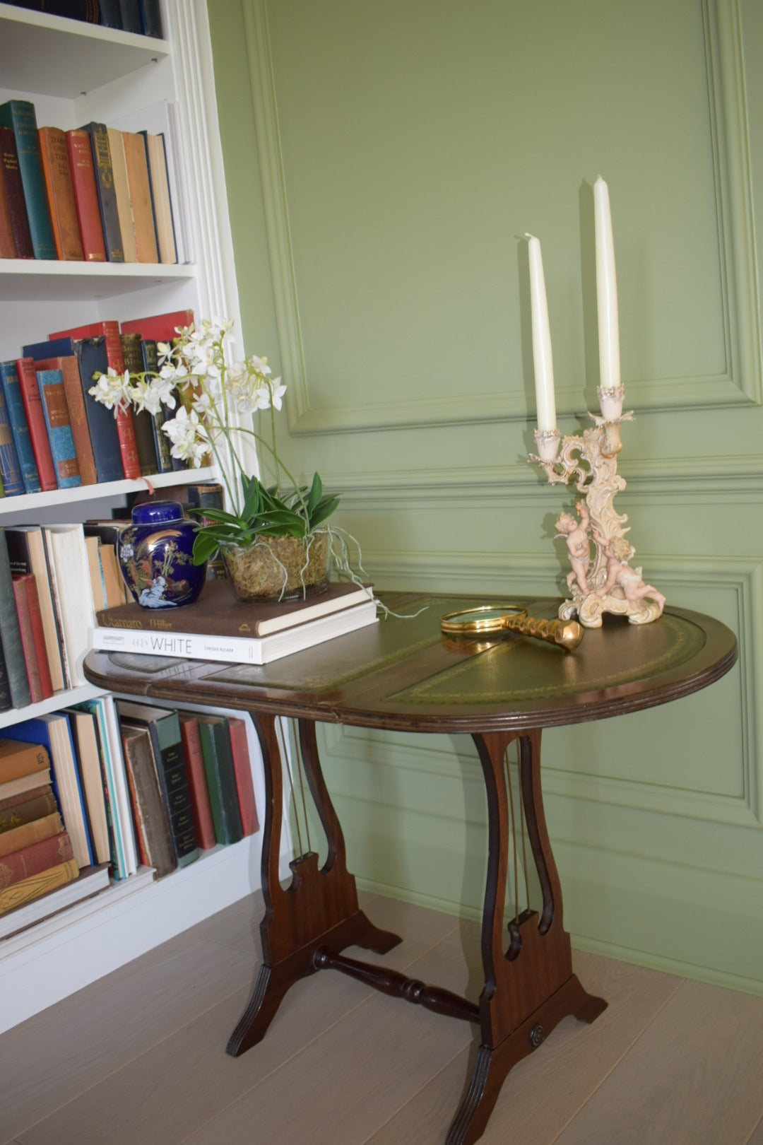 Beautiful Swivel Drop Leaf Mahogany Bedside Or End Wine Tables With Green Leather Top