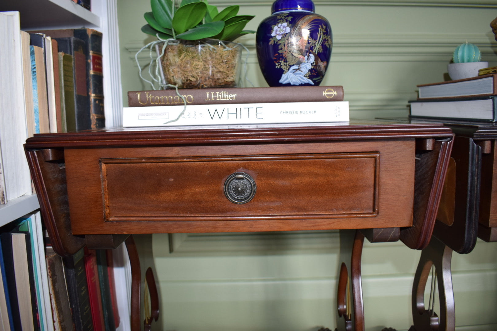 Gorgeous Pair Of Flamed Mahogany Bedside Or End Wine Tables With Tan Leather Top and Paw castors Bevan Funnell