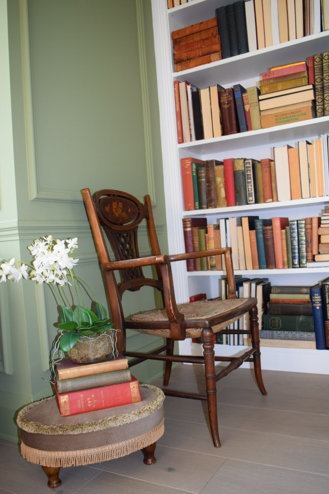 Elegant Small Mahogany Edwardian chair with pretty inlay